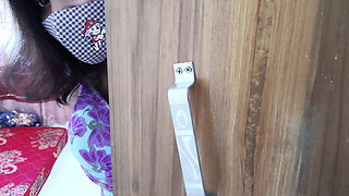 Indian desi bhabi mast chudai when her husband not home