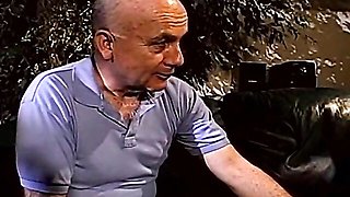 Watch pin-up miss's scene