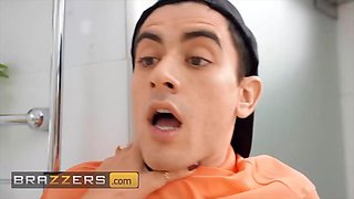(jordi) catches (Blondie Fesser) in the shower taking naughty selfies joins her for a kinky screw - brazzers