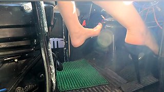 Emily's Clip Store - Exclusive: Emily Punishes Old Mercedes