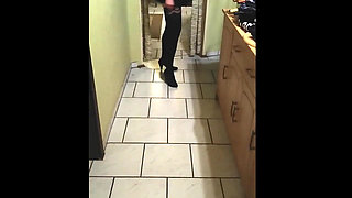 Feet-queen - Slave Cum on Nylons Two Times