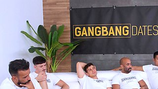 Safira Yakkuza Takes Seven-Man Airtight Gangbang