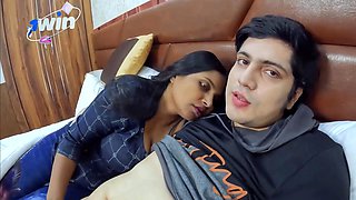Condom hook-up with Sandhya Bhabhi in hotel - super hot and