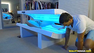 Realitykings - 8th street latinas - sunburn that ass