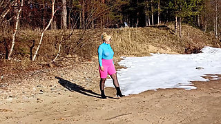 Sexy Outfit for Spring Walk.