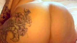 amateur little izzi flashing ass on live webcam