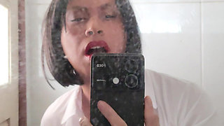 Cdzinha masturbating