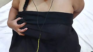Video Call With Boyfriend - Dirty Hindi Talk & Boobs MMS lick India