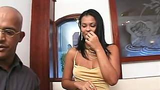 Babe Screaming in Latina Video