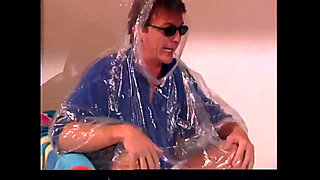 FFM Threesome in the Pool