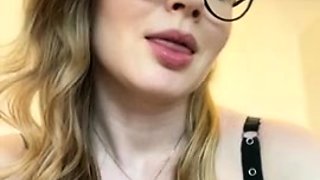 Flashing amateur babe Fae Corbin public masturbate