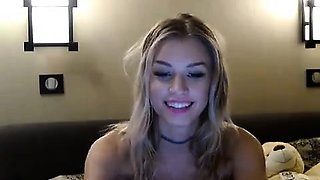 Blonde amateur babe webcam sex machine