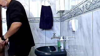 Step-niece Alone in the Bathroom and Rubbing Himself Dryhump Against Her.