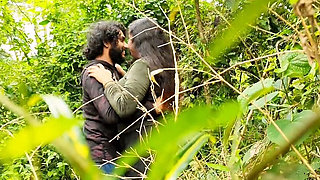 Desi Village Jungle Girl Bur Chudai Video Jungle Me Ashiķke Sath Chudai Karwate Huye Pakde Gye