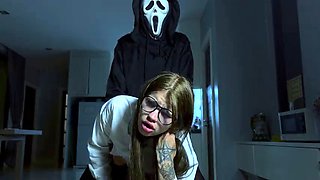 Hard Anal with Screaming. Porn Parody of the Movie scream Halloween