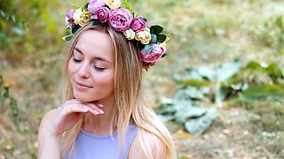 Cute European MILF model passion posing