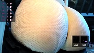 Watch this preggo amateur piss outdoors in fetish solo