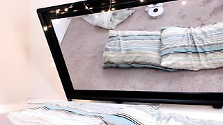 Amateur Asian Webcam Strip Masturbation