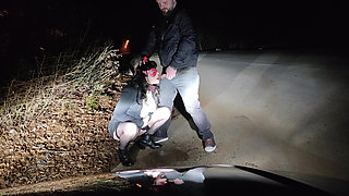 Slutmomhappiness Breaks Boundaries in Outdoor Pissing