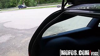 Mofos - stranded teenagers - jessie sinclair - roadside sex aero