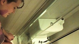 UK amateur shower room bukkake