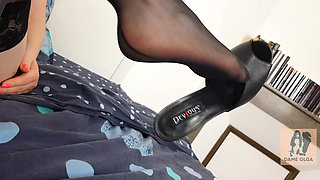 I'm Dangling Domina Mules in Black Seamed Stockings (shoe Collection) - Dame Olga