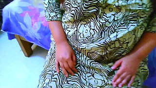 Hot Aunty & Stranger Guy Sex Enjoy When Not at Home