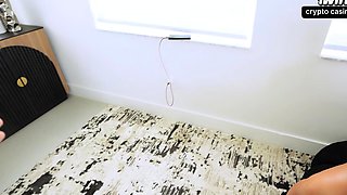 THICK LATINA BABE DELIVERS PACKAGE - LEXIS STAR