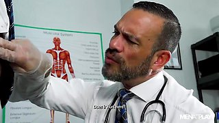 Dr. Bardem Examines Paco - MENatPLAY
