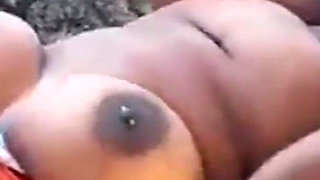 Chubby Fan Invited Me to Cut Wood Who Took Wood Was Her in Her Vagina