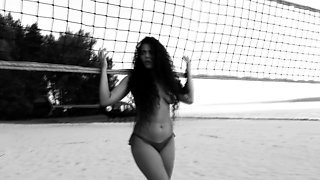 Fake agent fuck brunette amateur babe outdoor