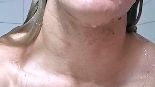 Cummy amateur pussy close up