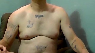 Smoking amateur jerks off while receiving balls treatment