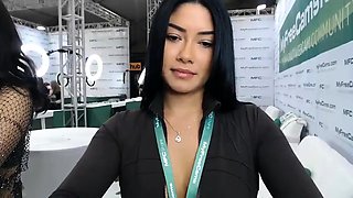 Brunette Couch Webcam Solo Fun Masturbating