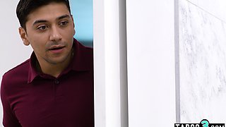 Stepmoms bubble ass makes stepson steamy