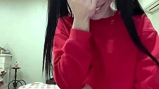 Hot amateur busty brunette masturbate in webcam