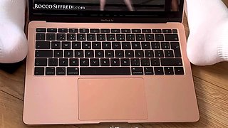 Close up solo beauty toying ass