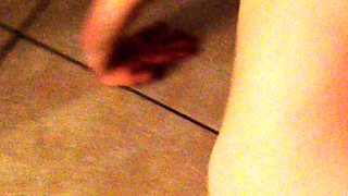 Hot amateur webcam teen masturbates for their fans