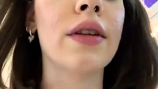 Shy_priincess masturbates in public toilet