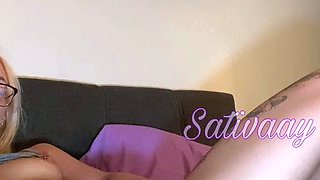 Amateur blonde girlfriend toyed and facialized