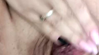 I masturbate on the couch, my hot pussy