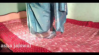 Masti Choda Mast Video by Speaking in Hindi Voice in Big Sister Silk Sari From Her in-laws