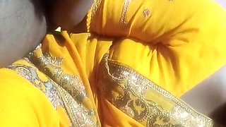 Desi Bhabhi Gave A Handjob And Then Got Her Ass Fucked