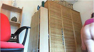 I Try Some Absorbent Diapers And Tampax Fill Them With Hot Pee Video In Italian! Exclusive!