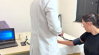 The foreign woman didn't know she had to undergo a pre-employment medical exam in Brazil.