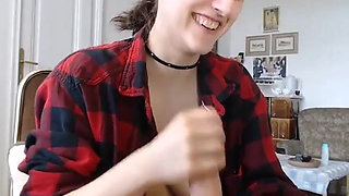 Camgirl Plays with Dildo and Chats