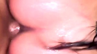 Lilkittylee Wants to Fuck In Bathtub