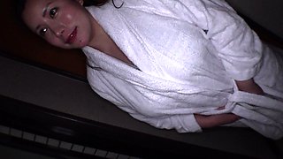 Amateur Chick Ass Shaking In Panties