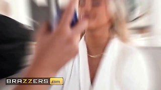 Brazzers - busty kayley gunner’s behind-the-scenes moves lead to explosive porno with Manuel Ferrara
