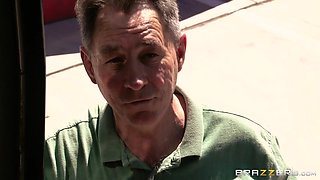 Party Down With The Puny Boy With Van Wylde, Rahyndee James, Abby Cross, Mary Jane Mayhem - Brazzers